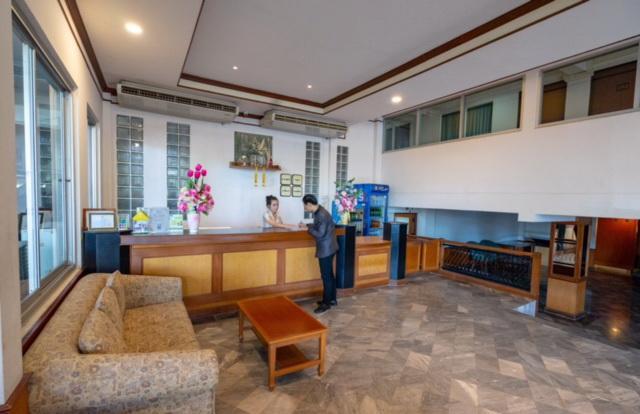 Golden House Service And Apartment Rayong Exteriér fotografie