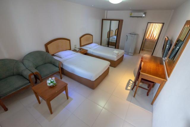 Golden House Service And Apartment Rayong Exteriér fotografie